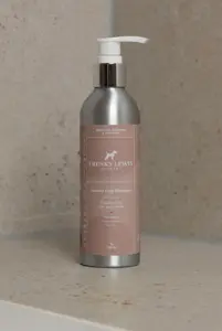 Frenky Lewis Natural Dog Shampoo Sandelwood, Jasmine & Vanille 200ml - afbeelding 4